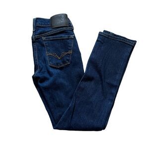 GUESS Lincoln Slim Straight Dark Wash Mid Rise Jean 30.  Fit like a 28